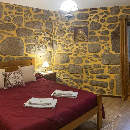 度假居 Casa Da Ramada 坎普-杜热雷什