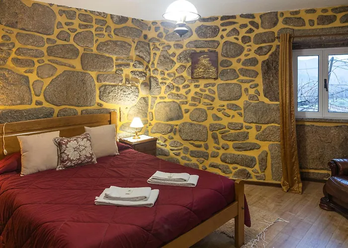 度假居 Casa Da Ramada 坎普-杜热雷什